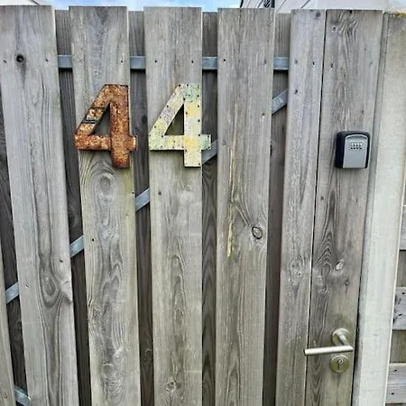 + Tiny House Nabij Διαμέρισμα